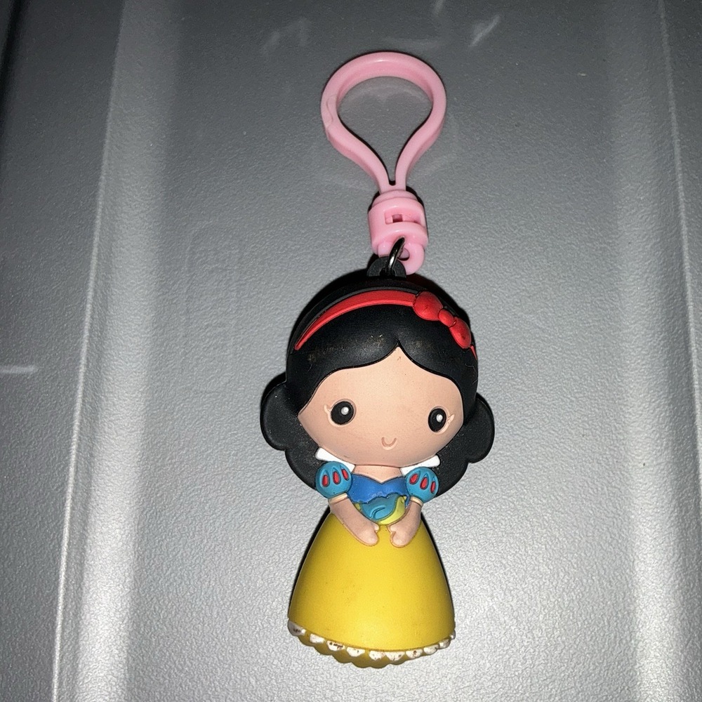 Disney 3D figural keyring keychain Snow white series one